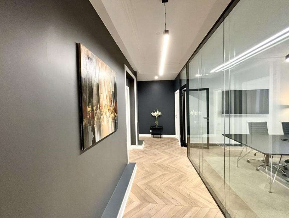 Photo 4 de 10 184 353